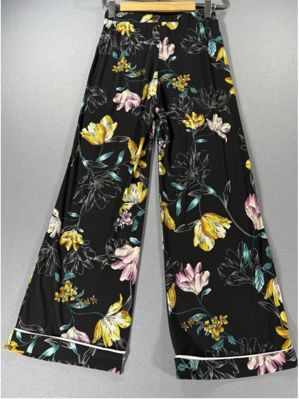 Monteau wide-leg Black Floral Yellow & Pink Flowy Summer Size Medium Stretch - Picture 6 of 9